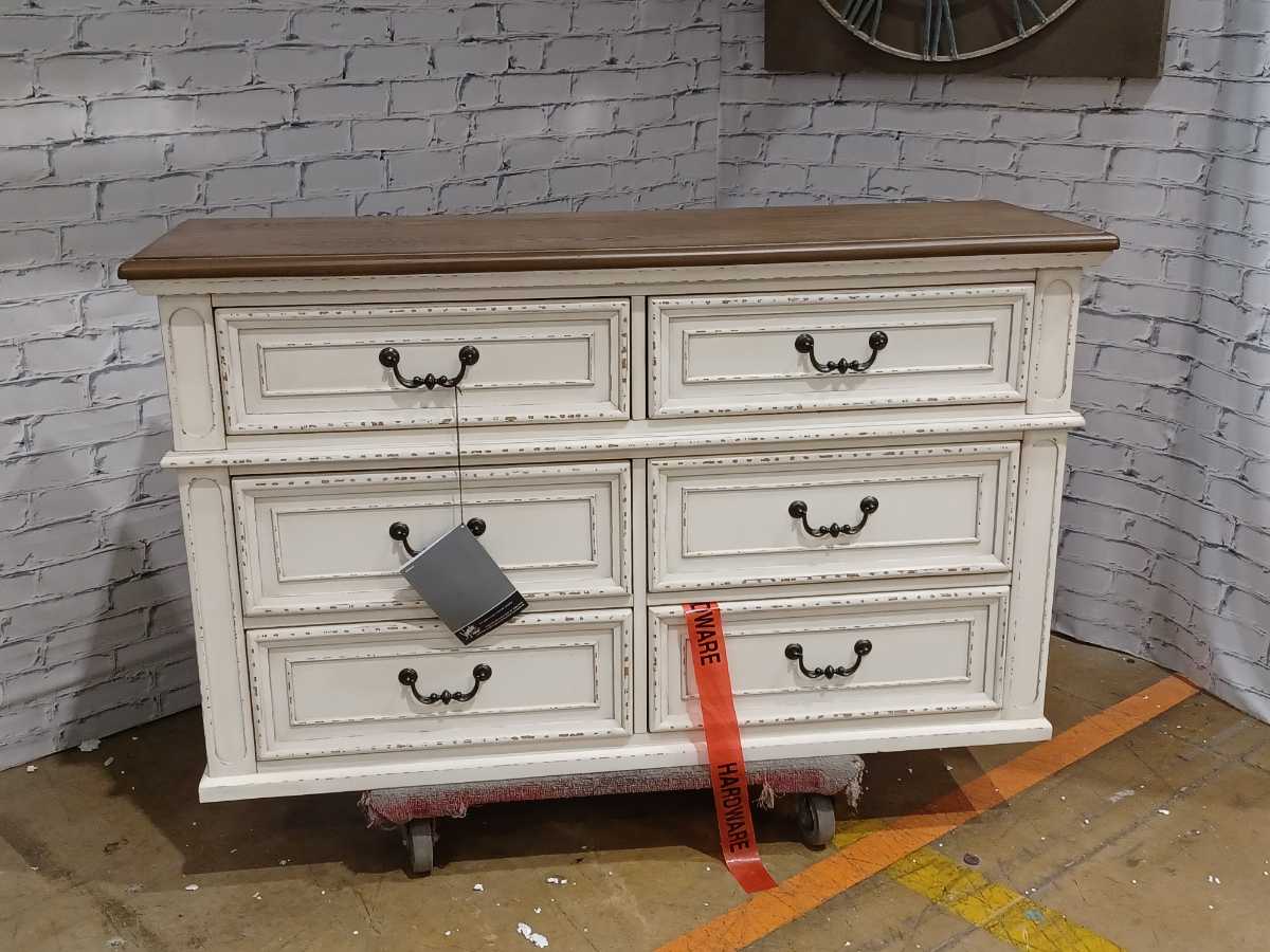 Realyn Dresser - Gallery Image 7